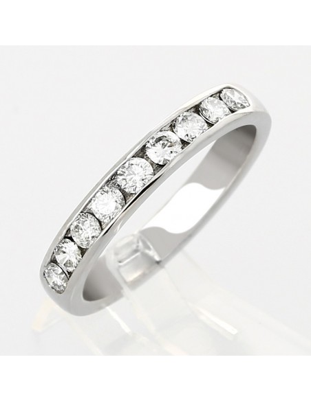 Alliance or et diamants Ambre. Demi tour serti rail diamants 0,66 carat - or 18 carats