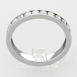 Alliance or et diamants Léna. Demi tour serti rail diamants 0,68 carat - or 18 carats 2