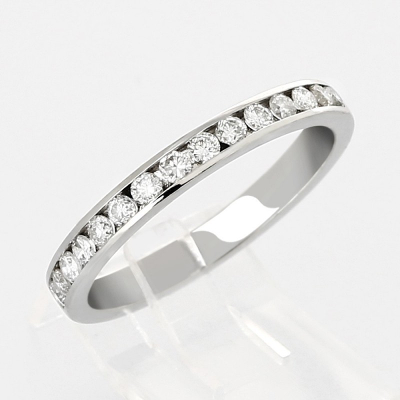 Alliance mariage demi tour serti rail diamants  0,33 carat-or 18 carats