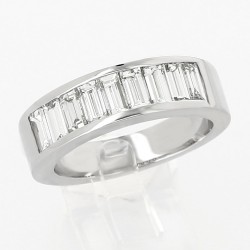 Alliance or et diamants Alexandra, serti rail diamants taille baguette 1,93 carat - or 18 carats