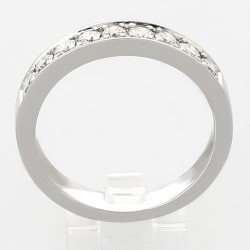 Alliance or et diamants Agathe. Demi tour serti rail illusion diamants 0,57 carat - or 18 carats 2