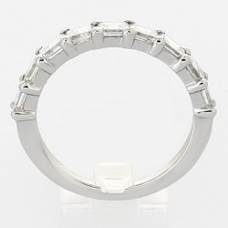 Alliance Femme or et diamants Patricia. Demi tour serti griffes diamants taille émeraude 1,55carat - or 18 carats 2