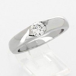 Solitaire or et diamant Solène. Modèle jonc avec un diamant 0,41 carat serti masse - or 18 carats