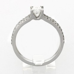 Solitaire or et diamants Natacha. Double corps sertis de diamants et centre diamant Princesse - or 18 carats. 2