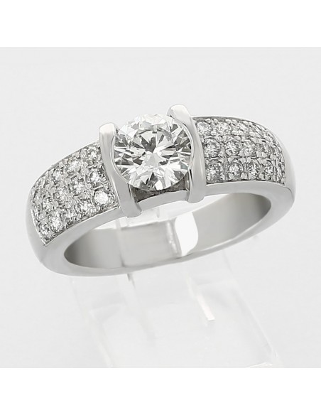 Solitaire or et diamants Florence, pavé avec 1 diamant rond serti demi clos 0,70 ct - or 18 carats