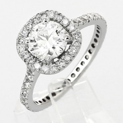 Solitaire or et diamants Margaux. Entourage forme coussin et tour complet de diamants - or 18 carats