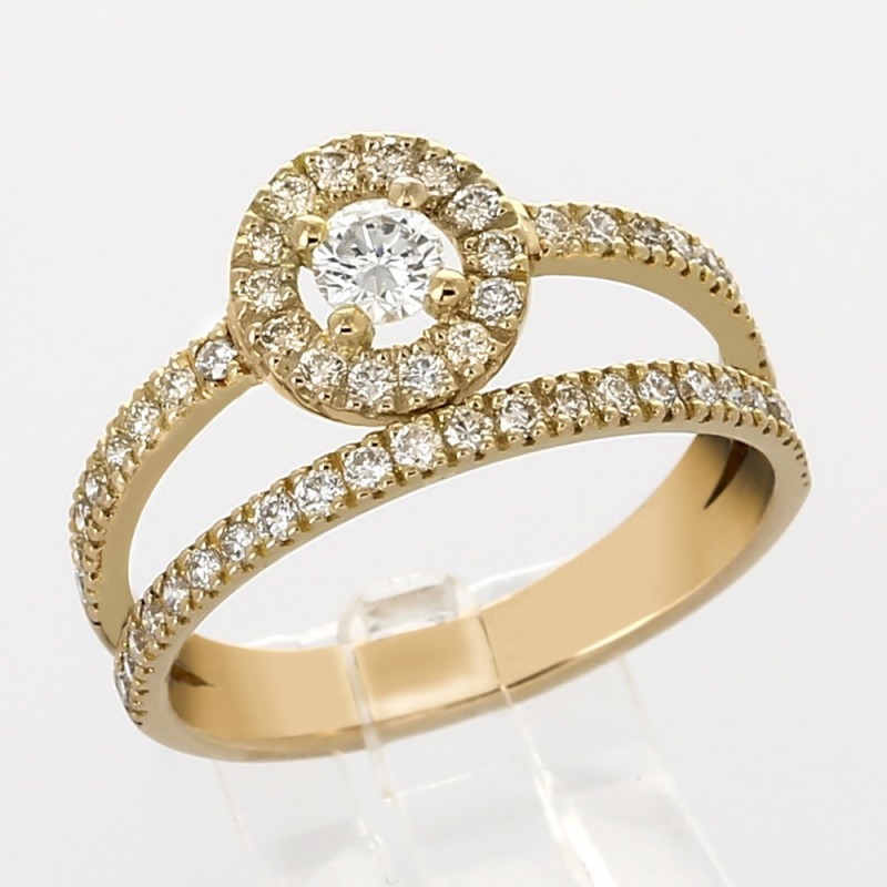 Bague or et diamants Clémence. Double corps serti avec un diamant à entourage sur l'un des anneaux - or 18 carats