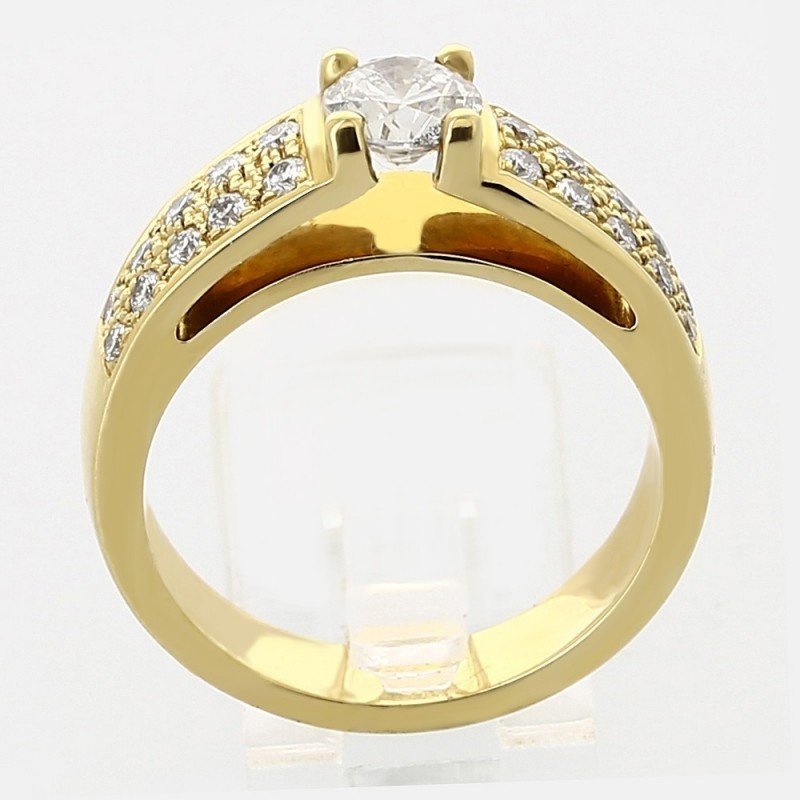 Bague or et diamants Adriana. Un diamant rond et pavage diamants - or 18 carats.