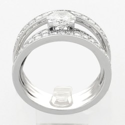 Bague or et diamants Johanna. 3 corps pavé de diamants avec un diamant central de 1,11 ct - or 18 carats 2