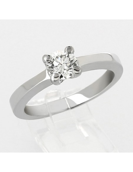 Solitaire or et diamant Marion. Diamant serti sur un chaton 4 griffes - or 18 carats.