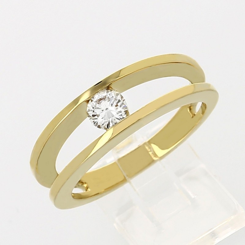 Solitaire or et diamant Ludivine. Corps double corps avec un diamant serti entre les deux anneaux - or 18 carats