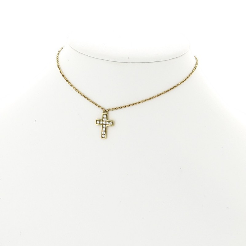 Pendentif collier croix femme serti de 11 diamants en pavé pour un poids diamant de 0,20 carat en or 18 carats