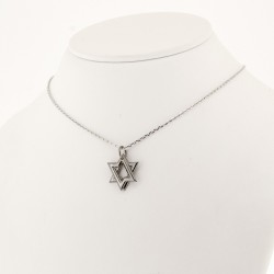 Collier homme pendentif étoile de David en or noir 18 carats