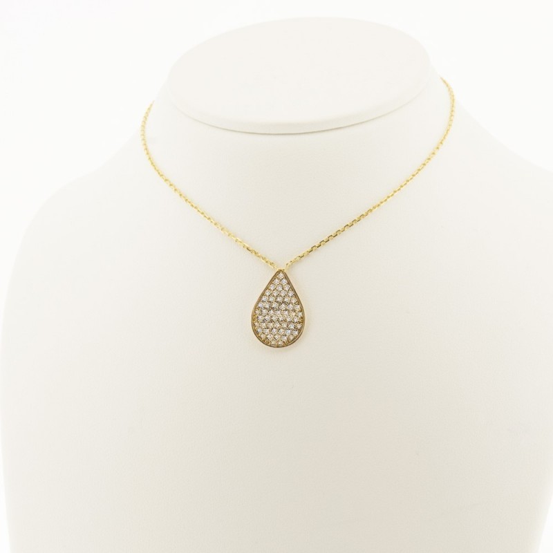 Pendentif motif goutte pavée de diamants sur chaîne en or 18 carats Pendentif motif goutte pavée de diamants sur chaîne en or 18 carats