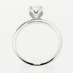 Solitaire or et diamants Ela. Diamant serti sur griffes en forme de pétales - or 18 carats 2