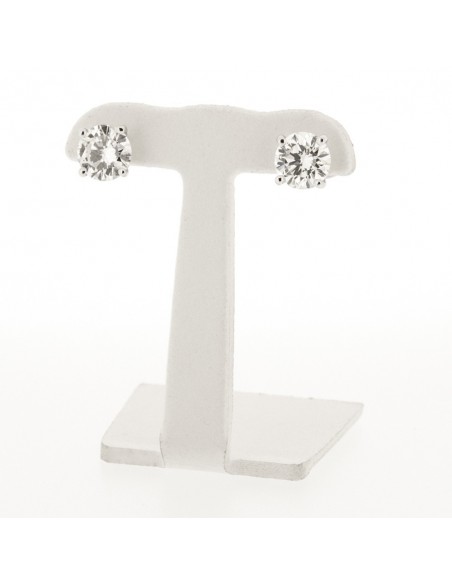 Boucles d'oreille solitaire serties 4 griffes en or 18 carats Boucles d'oreille solitaire serties 4 griffes en or 18 carats
