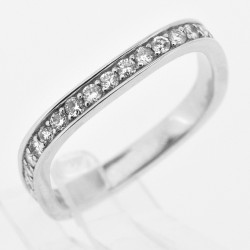 Alliance pour femme carré sertie de diamants en or 18 carats 