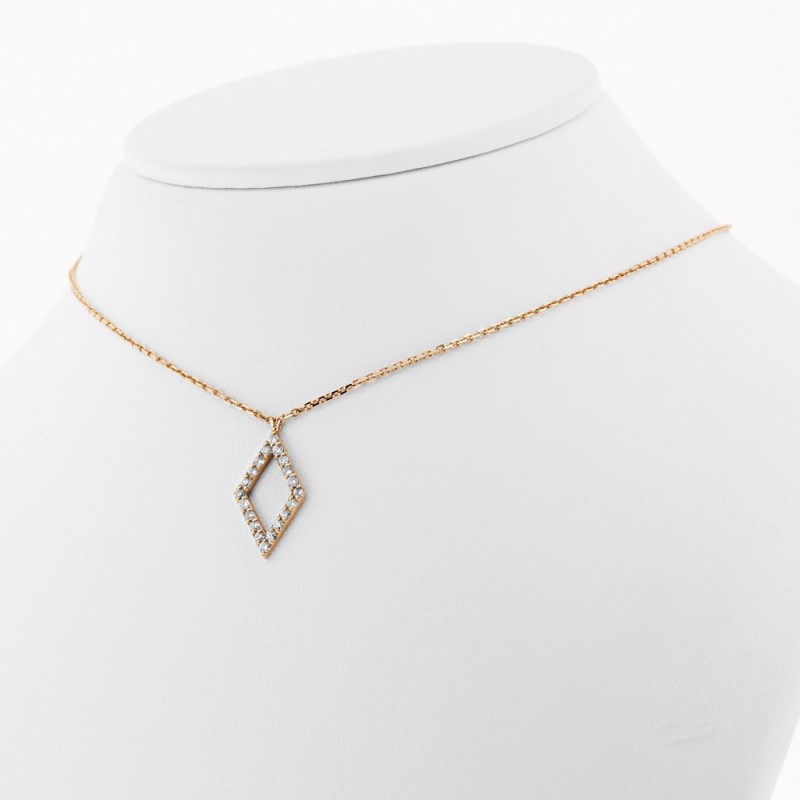 Collier pendentif motif losange pavé de diamants sertis grains en or 18 carats
