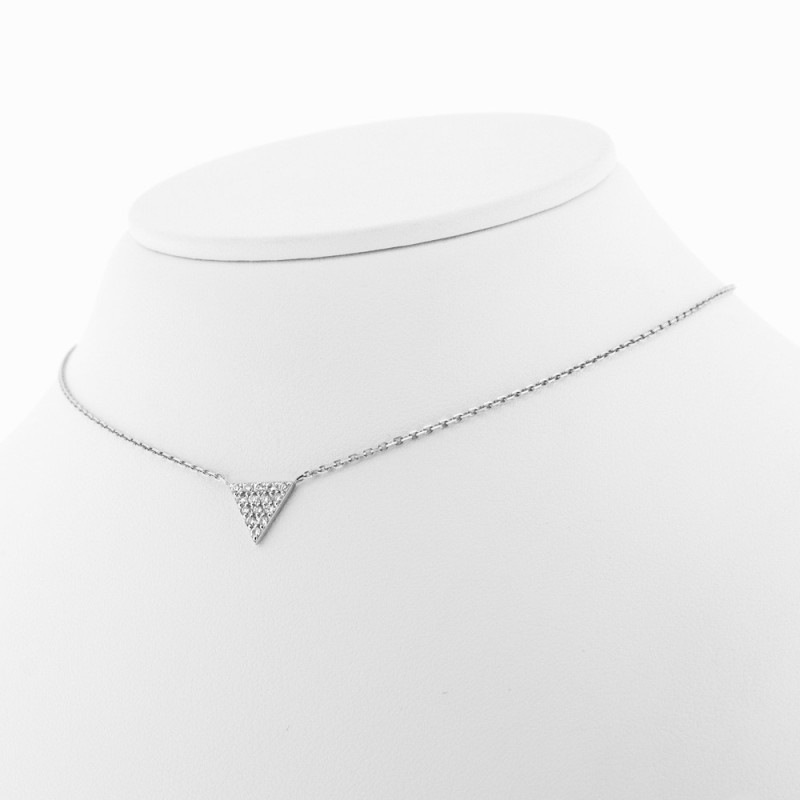 Collier pendentif avec motif triangle pavé de diamants pour 0,16 ct serti grains