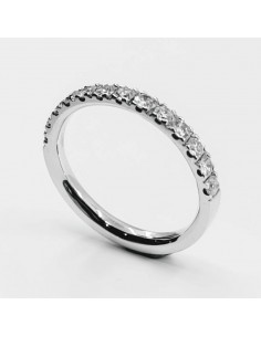 Alliance demi tour or 18 carats et diamants. Modèle Isa. 2