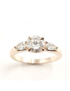 Bague or et diamants Belle d'Amour. diamant central de 0,73 ct - or 18 carats 2