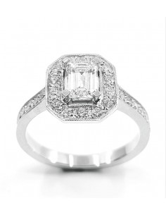 Bague en or et diamant Rose avec un diamant central taille émeraude. Style rétro. En or 18 carats.