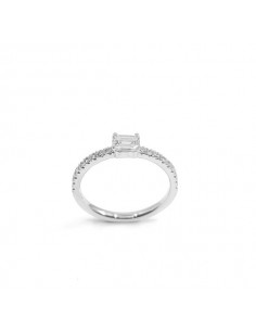 Solitaire or et diamants Elodie. Diamant taille émeraude et pavage - or 18 carats. 2