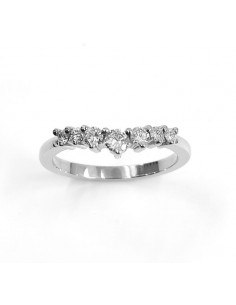 Alliance en V avec 7 diamants en dégradé - or 18 carats.