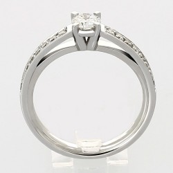 Solitaire or et diamants Diana. Diamant rond (brillant) sur griffes et corps serti - or 18 carats 2